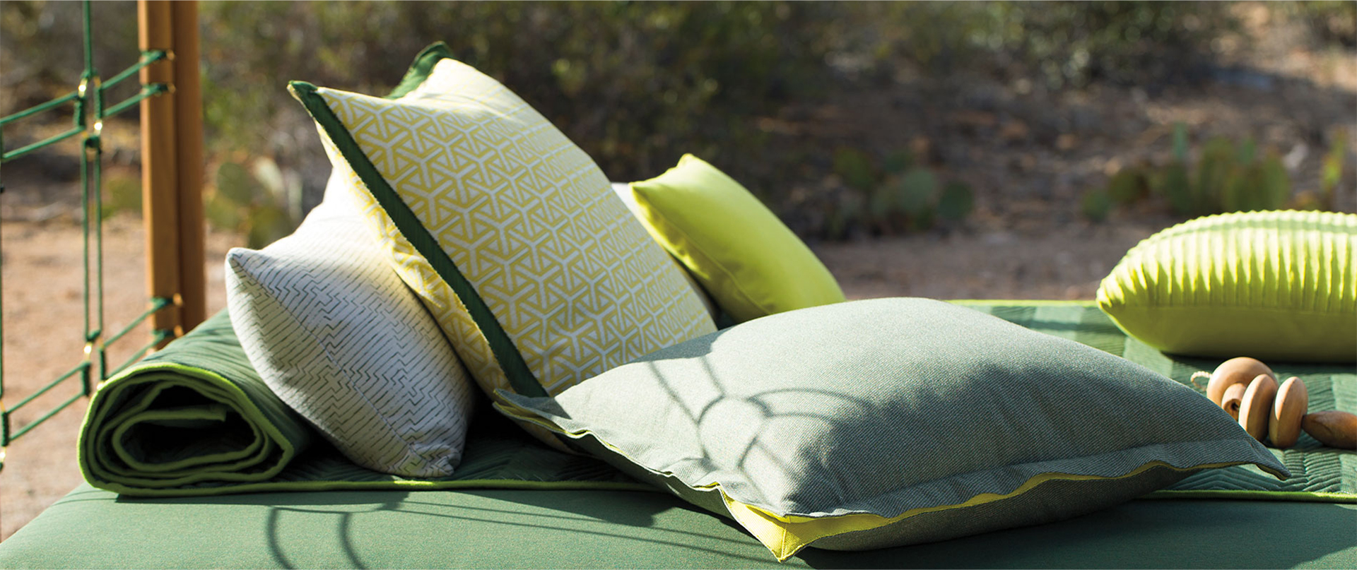 d decor cushions